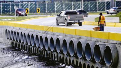 El proyecto tiene un costo de L11,719,811.92 lempiras y fue hecho por la constructora Promotora de Desarrollo Inmobiliario.