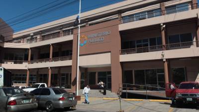 Siete años dura la gestión del Fiscal General y el adjunto.