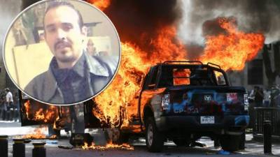 Al menos 26 detenidos y dos patrullas incendiadas dejaron este jueves las protestas y fuertes disturbios en la ciudad mexicana de Guadalajara (oeste) en repudio por la muerte de un joven que había sido detenido por la Policía supuestamente por no usar tapabocas en medio la pandemia.