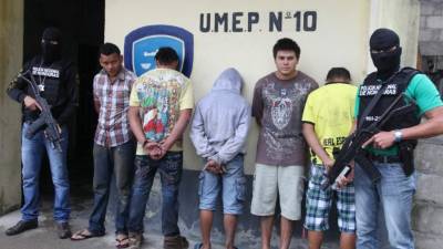 Los jóvenes fueron aprehendidos en Río Nance.