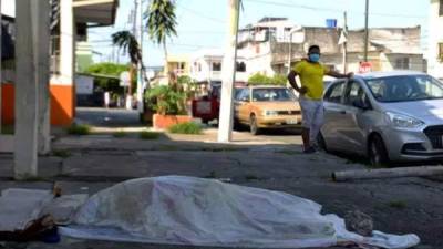 Las autoridades sanitarias de Nicaragua temen que la falta de controles ante el coronavirus provoque una catástrofe similar a la ocurrida en Guayaquil, Ecuador./Foto referencial.