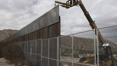 La construcción del muro a lo largo de más de 3,000 kilómetros de frontera fue la promesa estrella de Trump durante la campaña electoral de 2016.