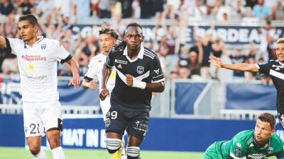 Alberth Elis y el FC Girondins de Burdeos juegan en la Ligue 2 de Francia.