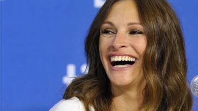 La actriz estadounidense Julia Roberts durante una rueda de prensa para la presentación de su película 'Agosto' en el Festival de Cine de Toronto (Canadá). EFE/Archivo