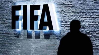 Los cargos conllevan penas máximas de prisión de 20 años por cada delito.