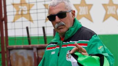 Manuel Keosseián vuelve al banquillo del Marathón.