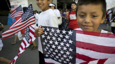 Unos niños pidieron a los legisladores una reforma migratoria que beneficie a millones de indocumentados que viven en el país. EFE/archivo
