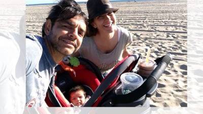 Eugenio Derbez y Alessandra Rosaldo están más que felices con Aitana, quien mañana cumplirá dos meses de nacida.