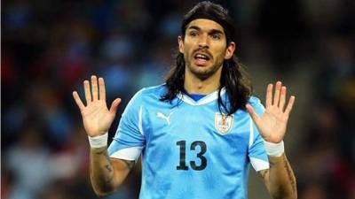 La carrera de Sebastián 'Loco' Abreu, de 44 años, sigue en plena efervescencia.