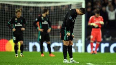 Tristeza. Cristiano Ronaldo se lamenta tras la derrota del Real Madrid contra el Tottenham. Foto EFE