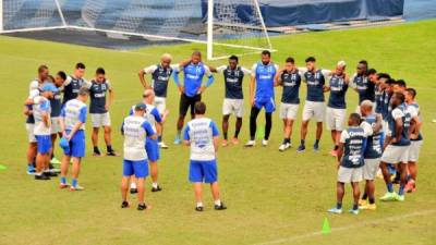 La selección de Honduras se encuentra instalada en Houston. Foto Twitter Fenafuth.