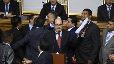 El Chavismo dice que nadie está obligado a reconocer el Parlamento venezolano.