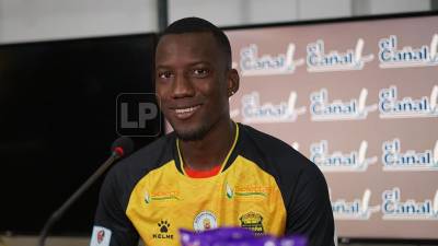 Darixon Vuelto compareció en rueda de prensa.