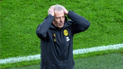 Lucien Favre ha dejado de ser el entrenador del Borussia Dortmund. Foto AFP
