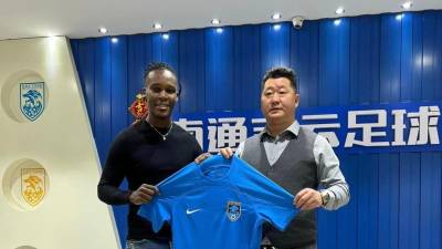 El delantero hondureño Rubilio Castillo fue presentado por el Nantong Zhiyun de la Primera División de China tras su suspensión de seis meses.