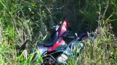 Un motociclista perdió la vida este jueves tras impactar contra poste de tendido eléctrico en Santa Rosa de Copán.