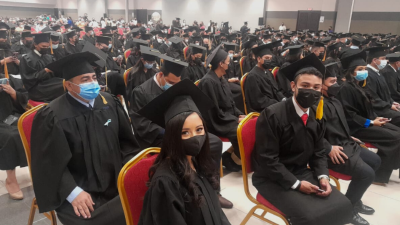 En el evento estuvieron presentes familiares de los graduando y autoridades universitarias.