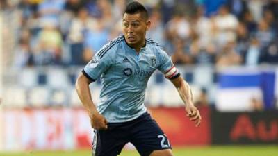 Roger Espinoza es uno de los futbolistas hondureños que destacan en la MLS.