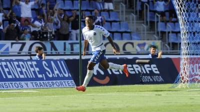 Anthony Lozano disputó 34 partidos con el Tenerife la temporada anterior, acumulando un total de 2,461 minutos.