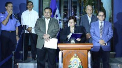 Vilma Morales, Alberto Solórzano y Omar Rivera conforman la Comisión Especial de Depuración de la Policía.