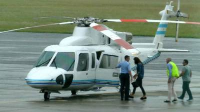 Sus detractores acusan a Mauricio Macri de imitar la cuestionada forma en la que sus predecesores, los Kirchmer, utilizaban los bienes del Estado.