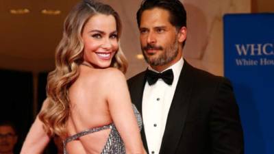 Sofía Vergara junto al actor Joe Manganiello.