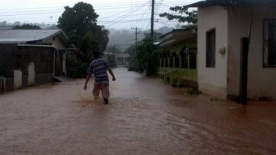La vulnerabilidad de La Ceiba se reflejó en diferentes sectores de la ciudad, inundados ante la falta de desagües.