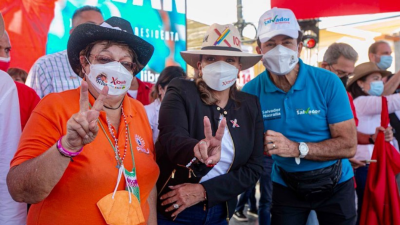 Xiomara Castro y sus designados presidenciales.