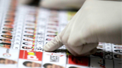 Muestra de una papeleta electoral.