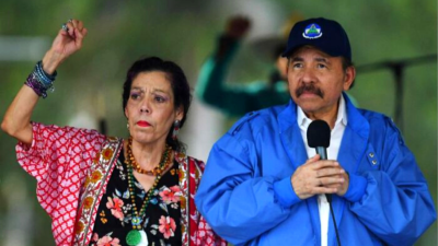 Daniel Ortega y su esposa Rosario Murillo.