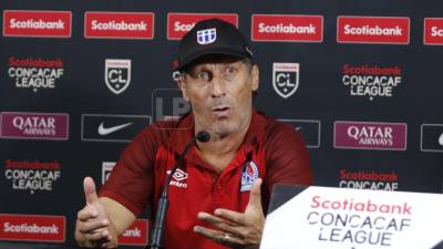 Pedro Troglio durante la conferencia de prensa tras el triunfo del Olimpia ante Diriangén FC.