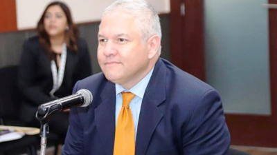 El titular de la Secretaría de Relaciones Exteriores, Enrique Reina.