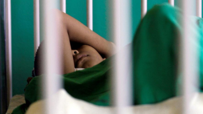 Las fiestas decembrinas en Nicaragua, que son principalmente religiosas, concluyeron anoche con reuniones familiares, en las que los nicaragüenses despidieron el año, siempre con fuegos artificiales.