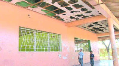 Un centro educativo en mal estado en Choluteca (imagen de archivo).