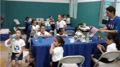 Los niños no pudieron posar con los jugadores de Honduras y Estados Unidos.