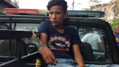 La Policía indica que los individuos decidieron darse a la fuga por lo que se inició una persecución que finalizó en un sector de la colonia 1 de Diciembre.