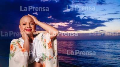 La cantante Silvia Rodríguez posa por primera vez en su lucha contra el cáncer. Sin cabello, pero con inquebrantables ganas de vivir, la artista se muestra tal cual.