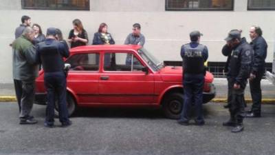 Las autoridades uruguayas arrestaron al hombre por una confusión tras una denuncia de robo de su auto. Foto: El País.