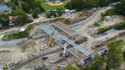 Linda Coello fue galardonada como personaje Valmoral 2024.