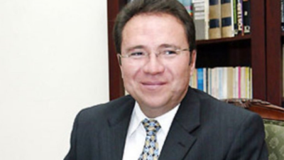 El exministro de la Presidencia, Enrique Flores Lanza.