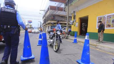 Según relatos el anciano fue embestido por una motocicleta luego de que este se cruzara la calle sin percatarse.