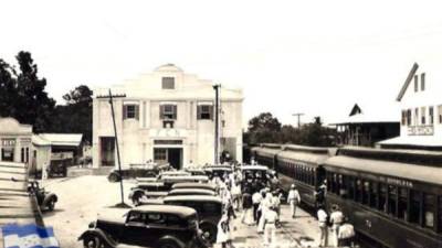 El tren se fue llevando parte del pasado de San Pedro Sula para dar paso a otras etapas de desarrollo. Ya no se escucha su rugir anunciando su llegada a la vieja estación.