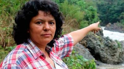 El 3 de marzo marca un año desde el brutal asesinato de la reconocida ecologista hondureña Berta Cáceres.