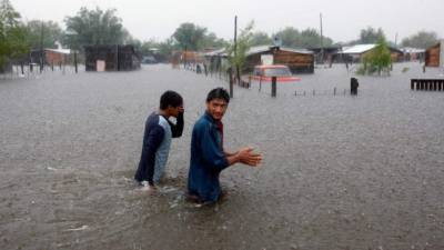 El Servicio Meteorológico Nacional prevé que las tormentas y las abundantes precipitaciones en la región se suavicen durante mañana sábado y cesen el domingo.