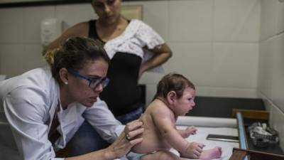 Científicos investigan si un fármaco que ya está en el mercado puede prevenir la microcefalia en los bebés.