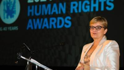 Joy Olson, directora ejecutiva de Wola.