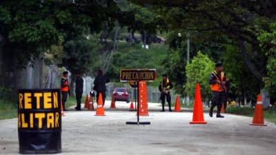 El expresidente de la Corte y cuatro exconsejeros están en el Primer Batallón de Infantería.