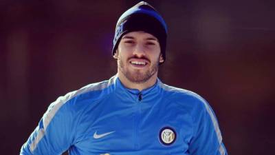 El lateral Davide Santon se retira a sus 31 años de edad.