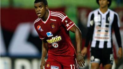 Félix Cásseres llega procedente del Caracas FC de Venezuela.