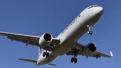 El avión de la compañía Delta Air, que realizaba el viernes la conexión Los Ángeles-Nashville, tuvo que proceder a un aterrizaje de emergencia en Albuquerque, Nuevo México.